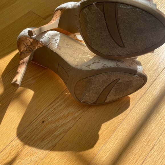 White lace open toe cork heels shoes 8.5 - Picture 12 of 13